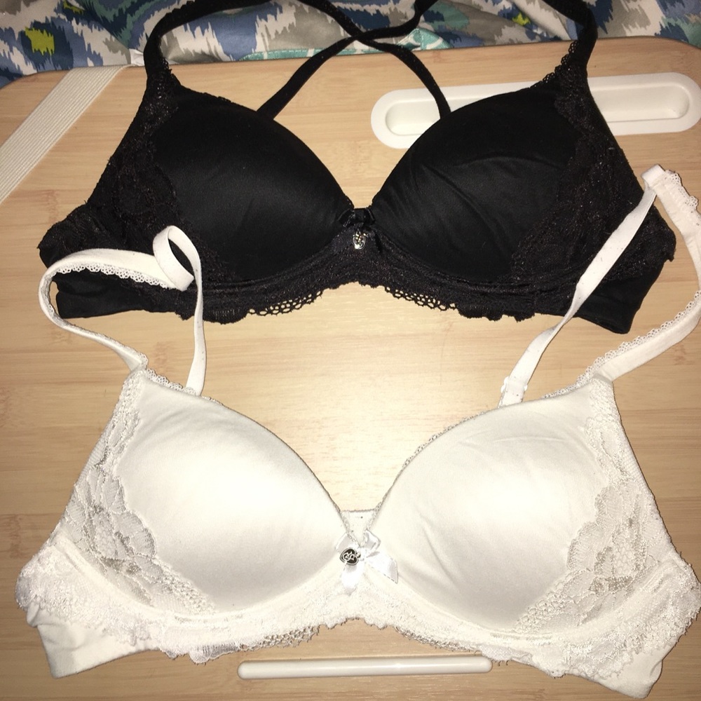 3/$15 ⭐️2 VS BRAS 34 A⭐️